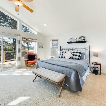 Yaquina Lighthouse View Beach Home Newport Buitenkant foto