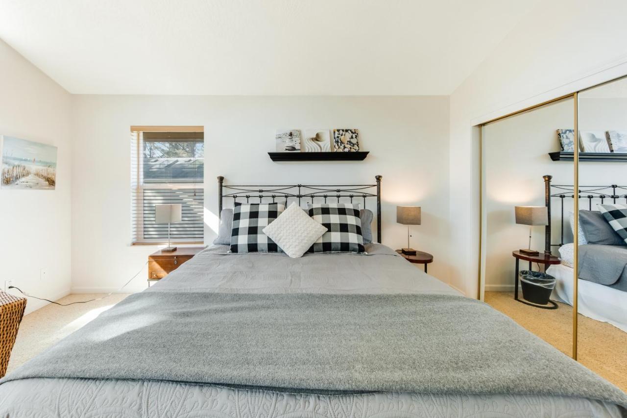 Yaquina Lighthouse View Beach Home Newport Buitenkant foto